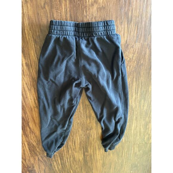 Nike boys small joggers - Picture 2 of 4